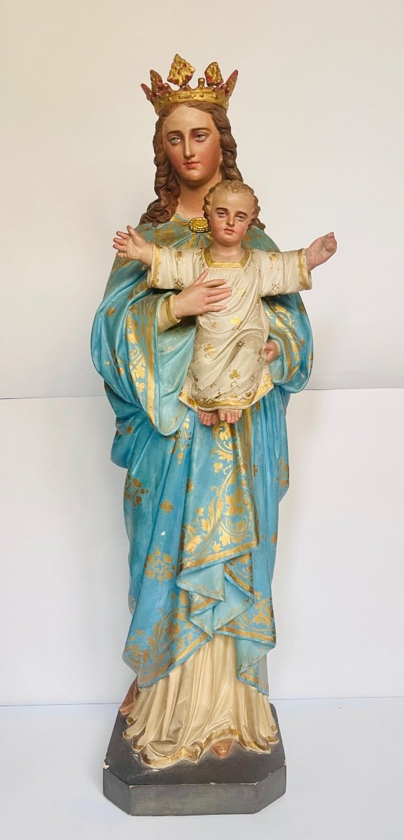 Vierge Couronnée Tenant L’enfant Jesus. 